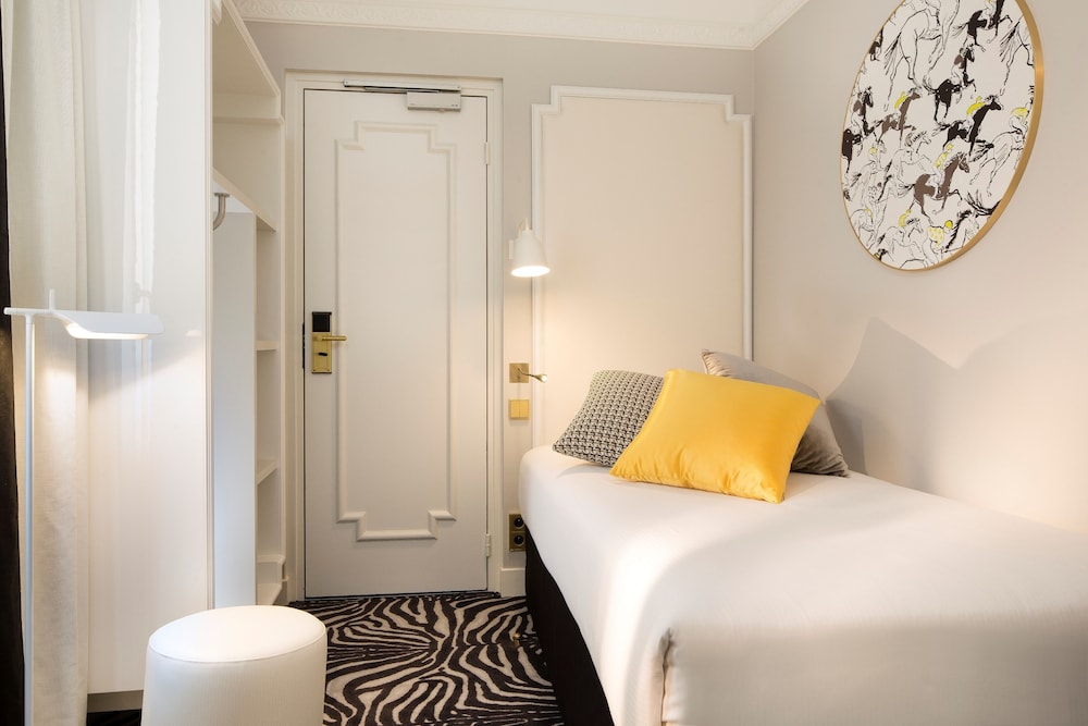 Hotel Pastel Paris 29/41