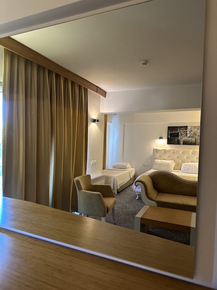 Egge Hotel 13/24