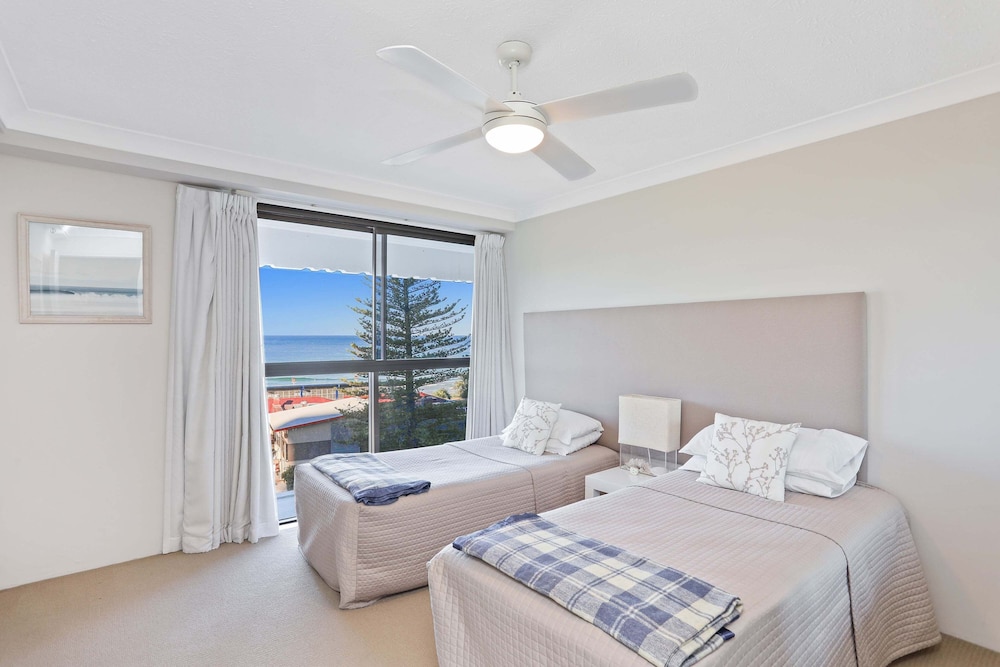 2 Bedrooms, Superior, Apartment, Queen and Twin Beds, Ocean View, De Ville Apartments 2/5
