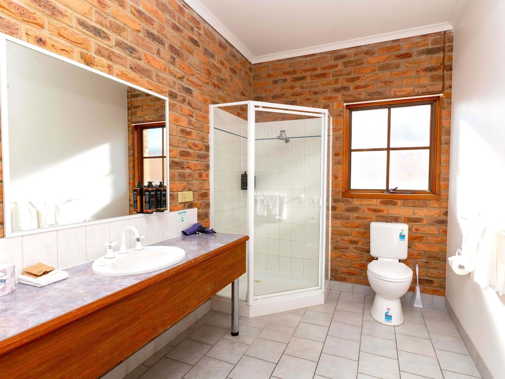 Spa, Suite, Queen Bed، MERCURE PORT OF ECHUCA 7/7