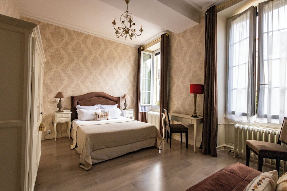 Superior, Quadruple, King Bed, Sofa, Hotel Du Mail 4/6