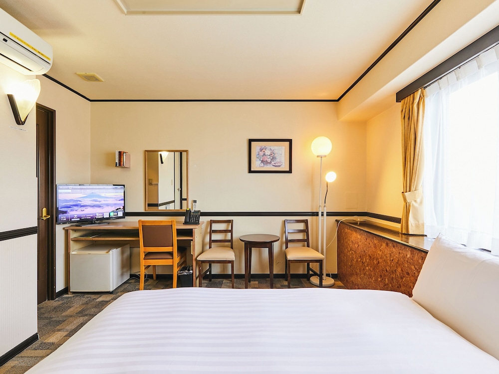 Toyoko Inn Tokyo Tozai Line Nishikasai 28/65