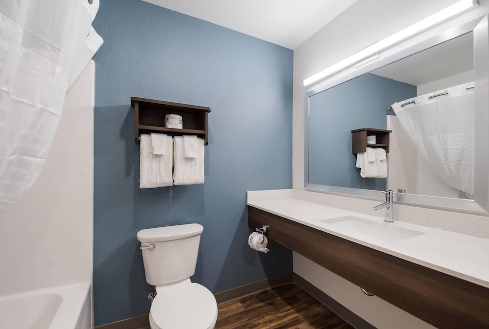 WoodSpring Suites Tampa Airport North Veterans Expressway 36/40