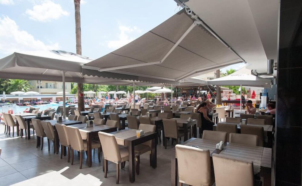 Club Viva Hotel 15/24