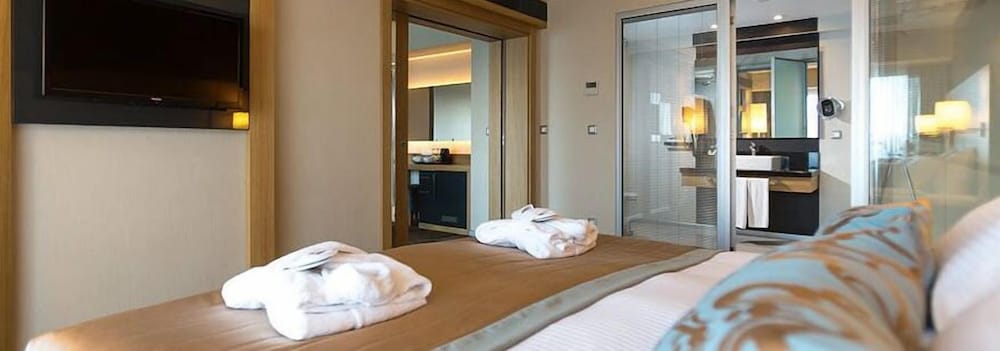 Boyalik Beach Hotel and Spa Thermal Resort 56/68