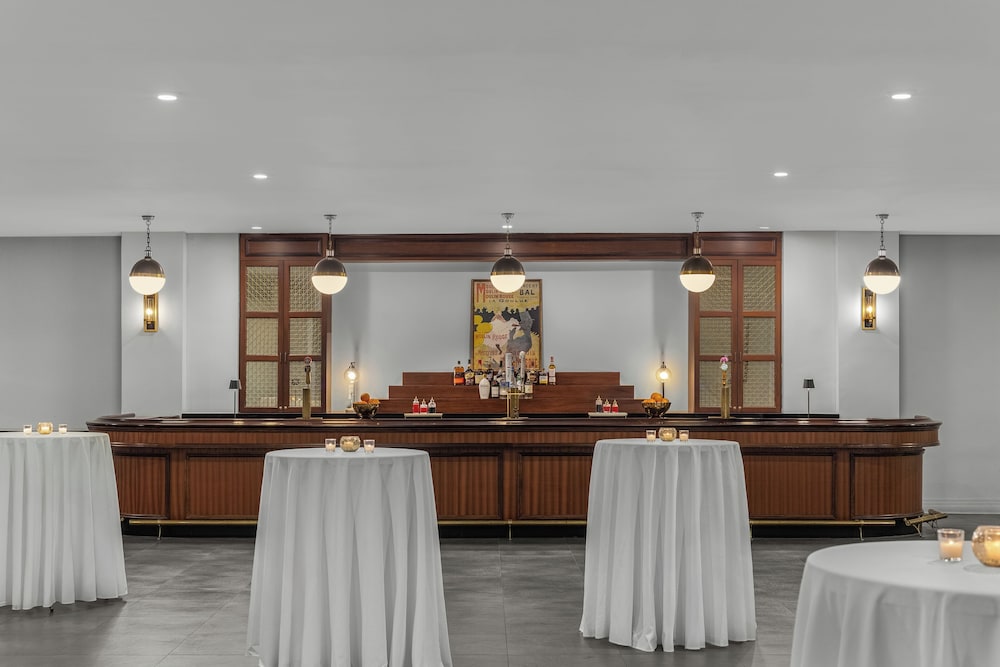 The Jung Hotel And Residences 53/64