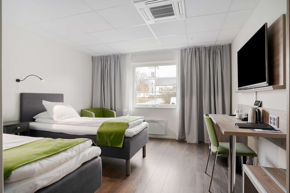 Standard, Twin Beds, Accessible