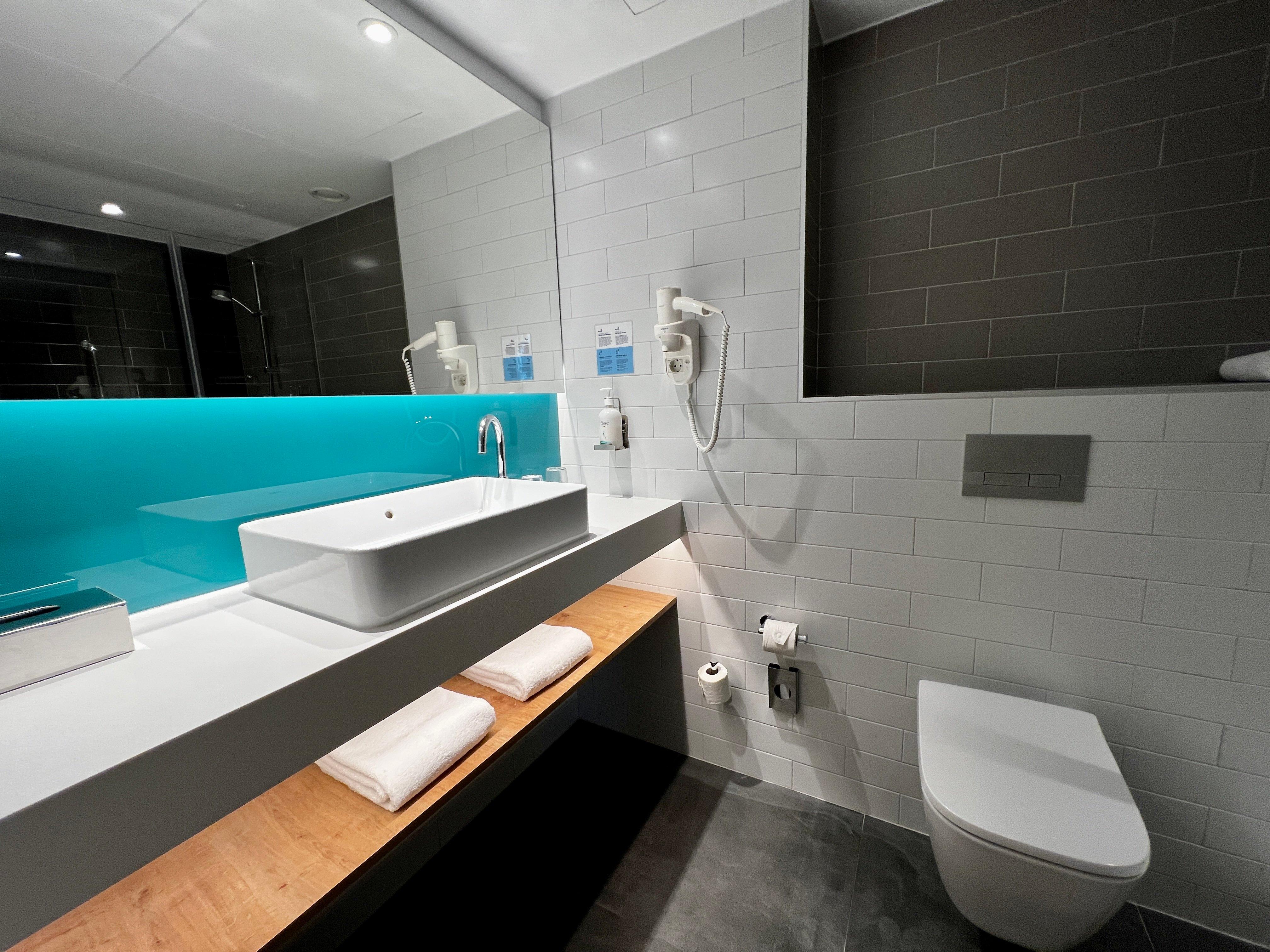 غرفة بسرير كوين، Holiday Inn Express Madrid Airport 7/10