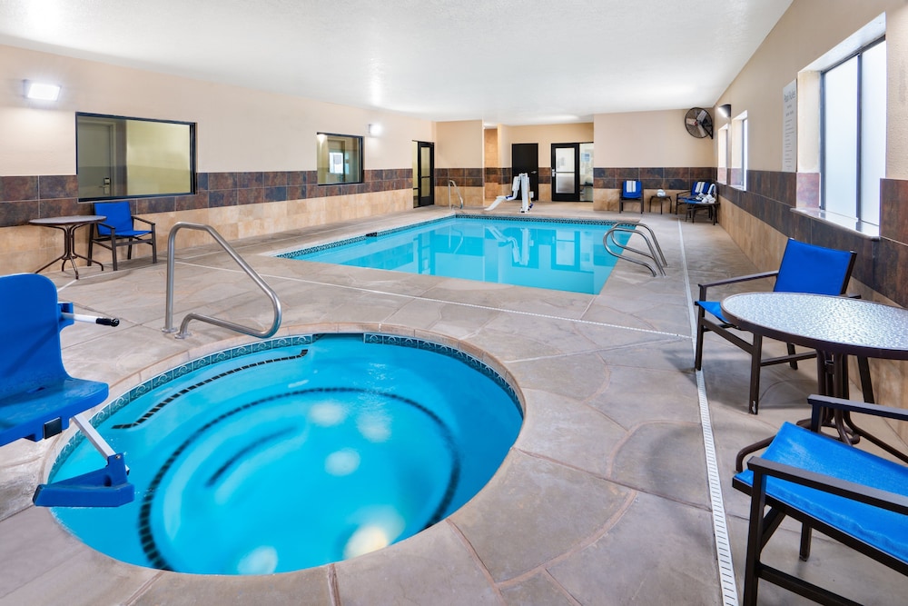 swimming pool spa