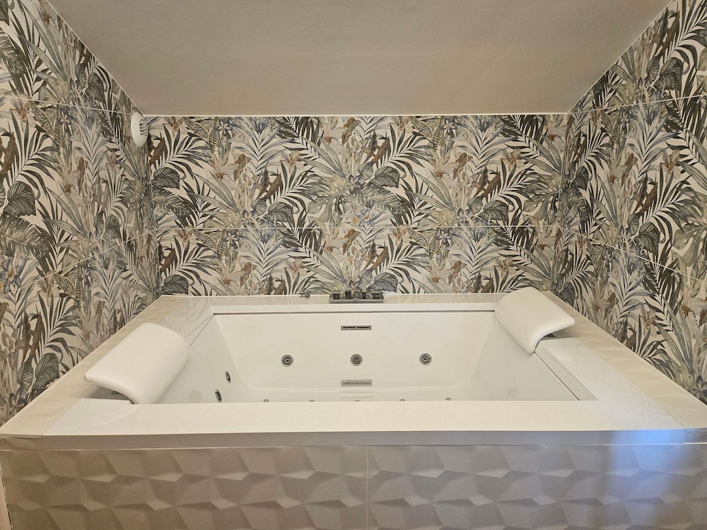 Mercure Albi Bastides 59/61