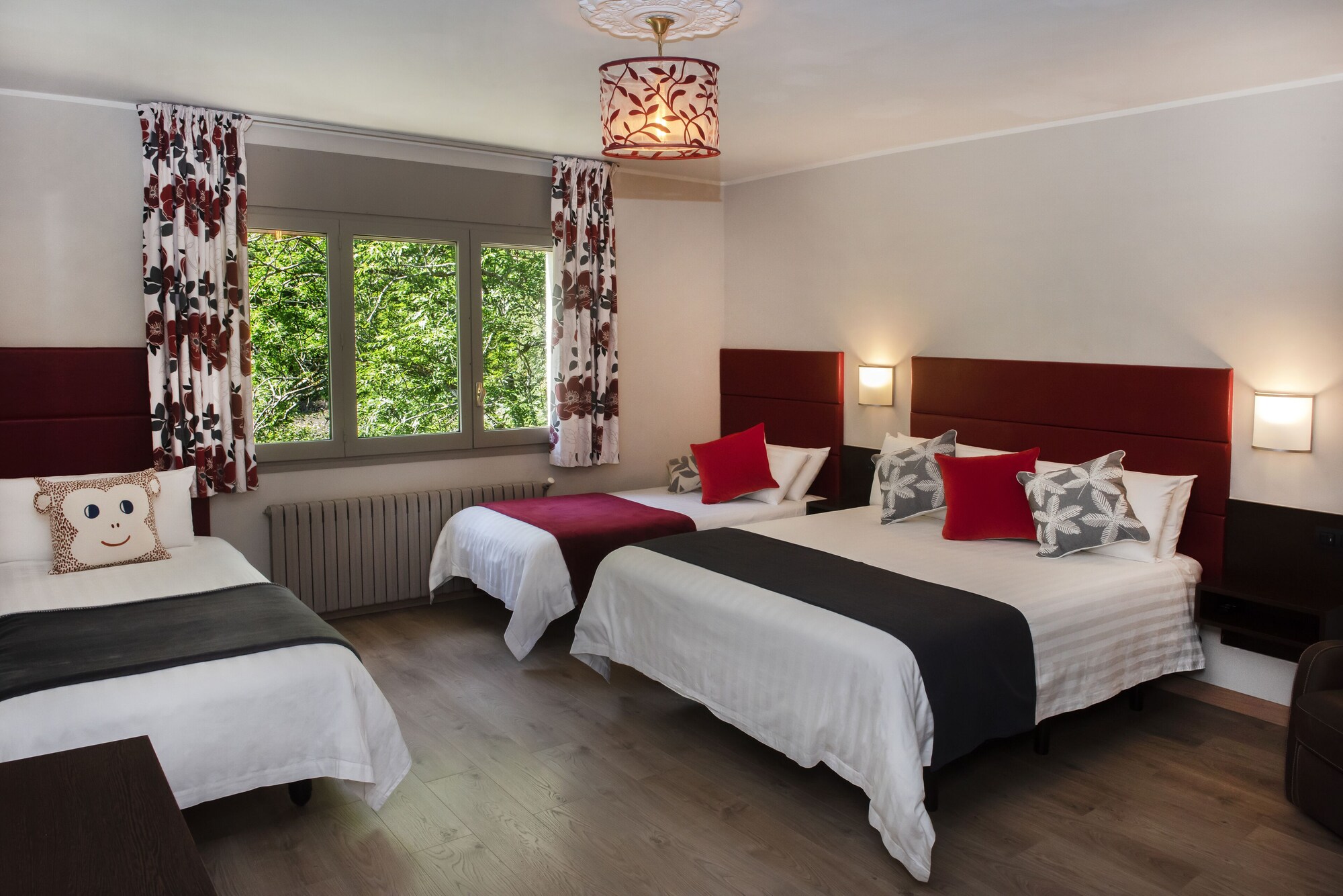 Room, Quadruple, Double and Twin Beds