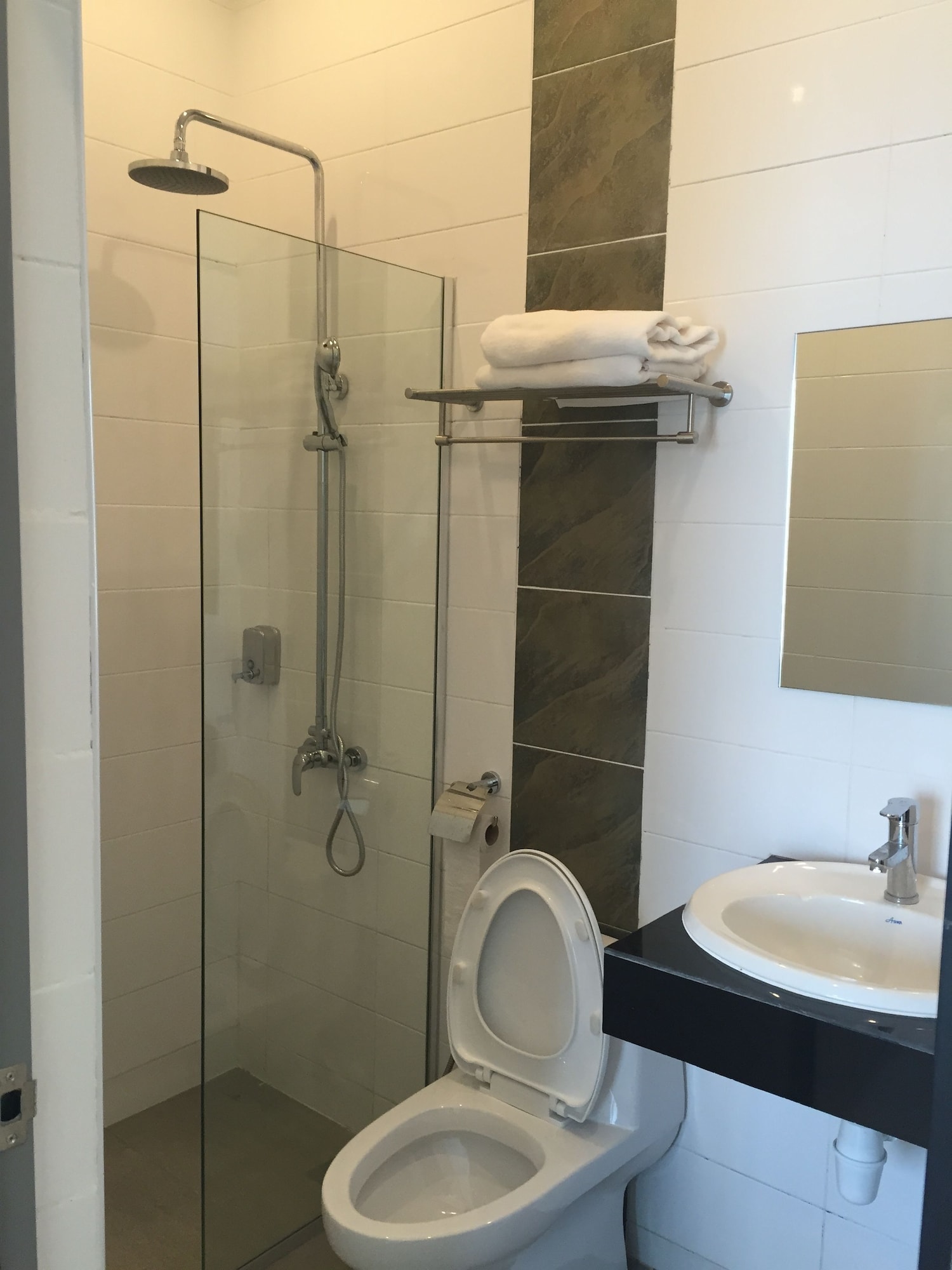 DELUXE, TWIN BEDS