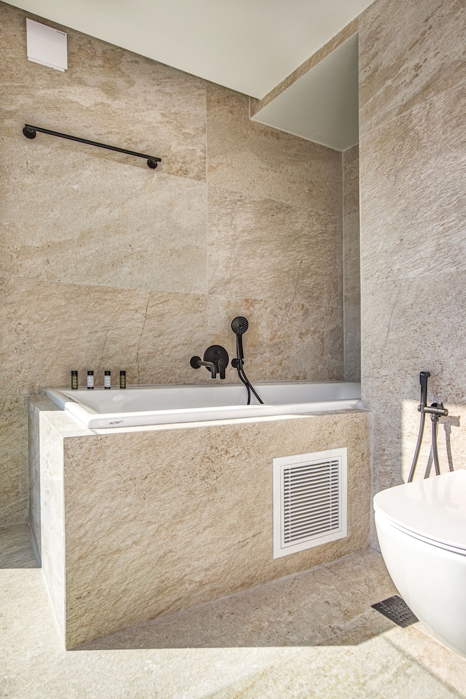 The Residence Aiolou Suites & SPA 50/50