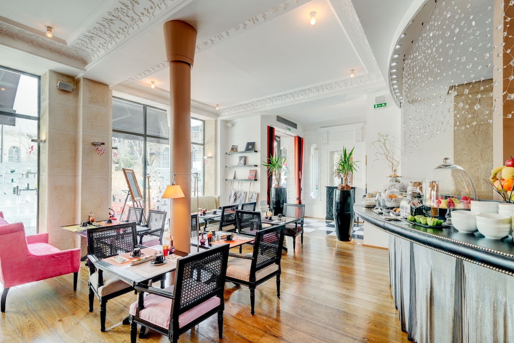 Le 123 Elysees Astotel 37/50
