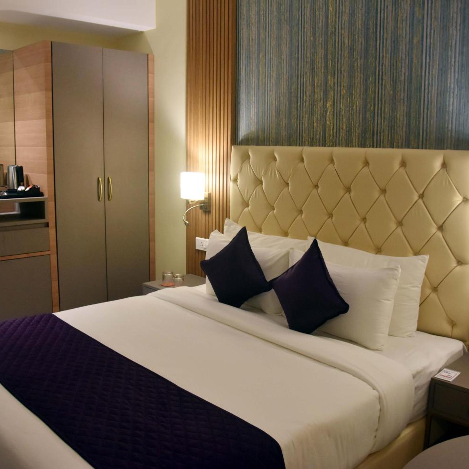 Superior, King Bed