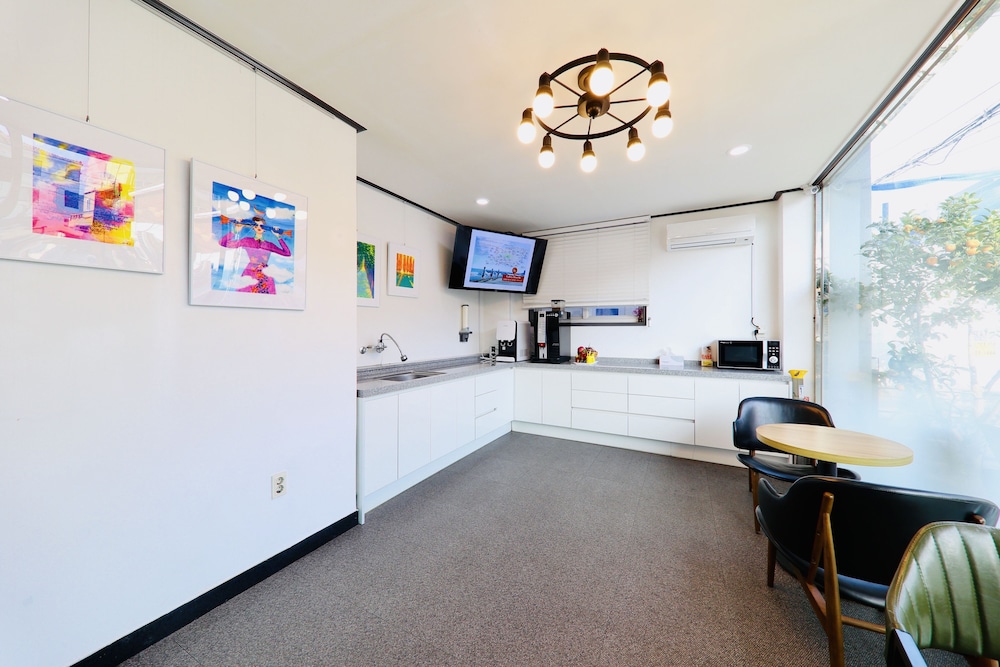 Gallery Hotel Be 9/50