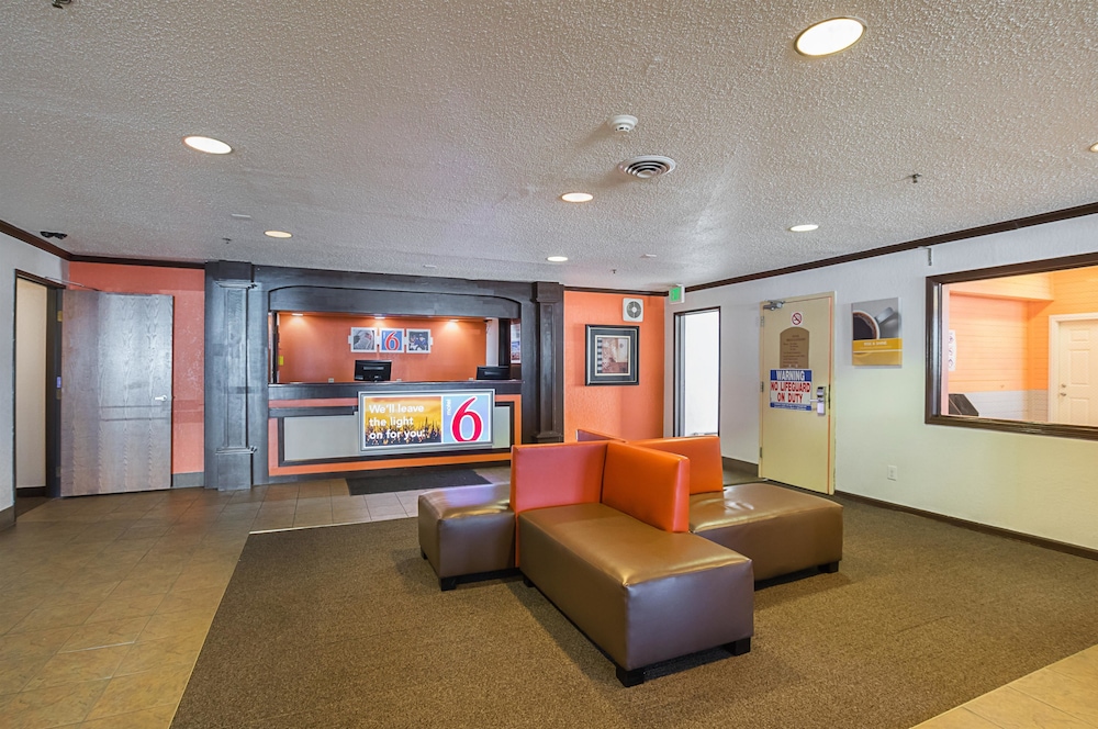 Motel6 Waterloo, IA - Crossroads Mall - Cedar Falls 13/49