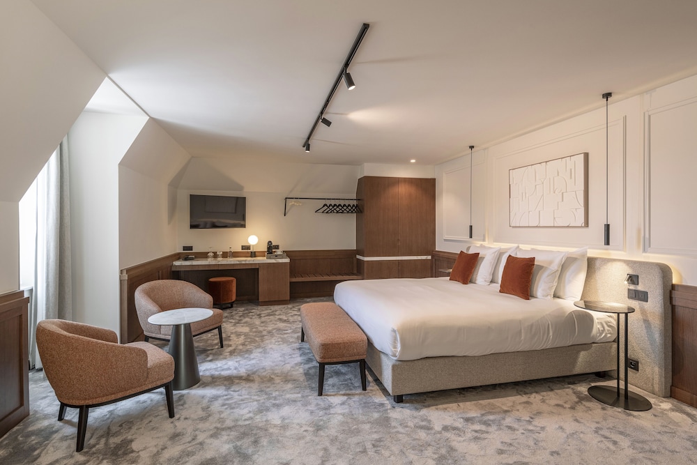 JUNIOR SUITE, PAVILION
