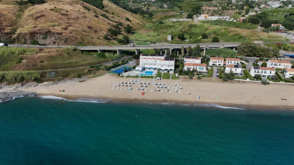 Hotel Poseidon 71/78