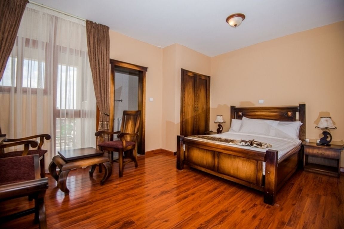 2 BEDROOMS, CONNECTING, FAMILY, CITY VIEW