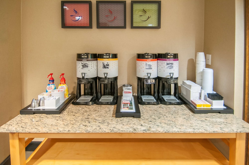 Hampton Inn Lafayette LA 20/34