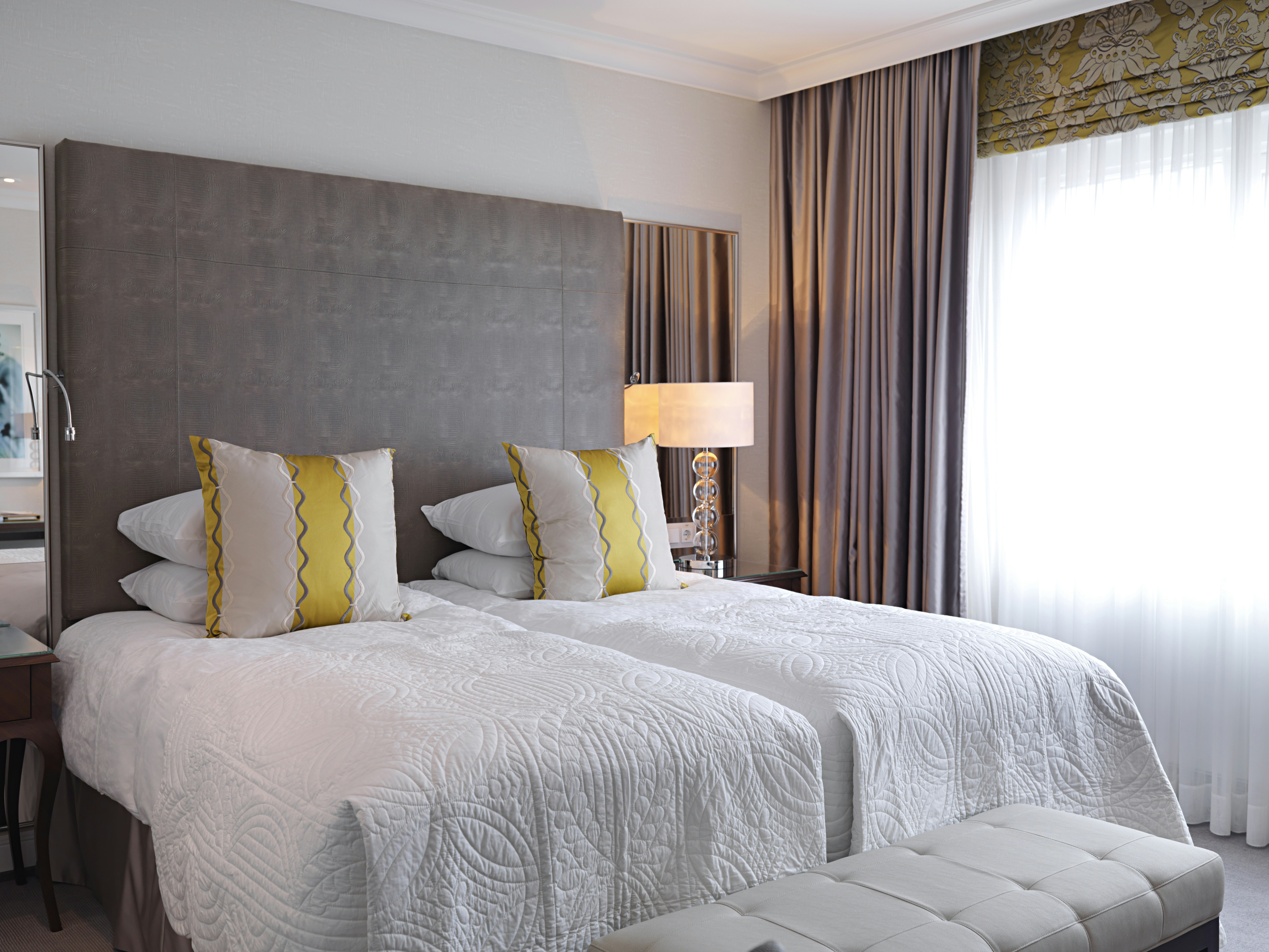 SUPERIOR, TWIN BEDS