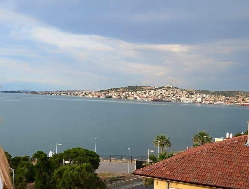 Camlik 87 Hotel Ayvalik 59/63