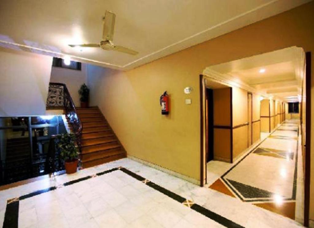HOTEL BRIJWASI ROYAL 13/23