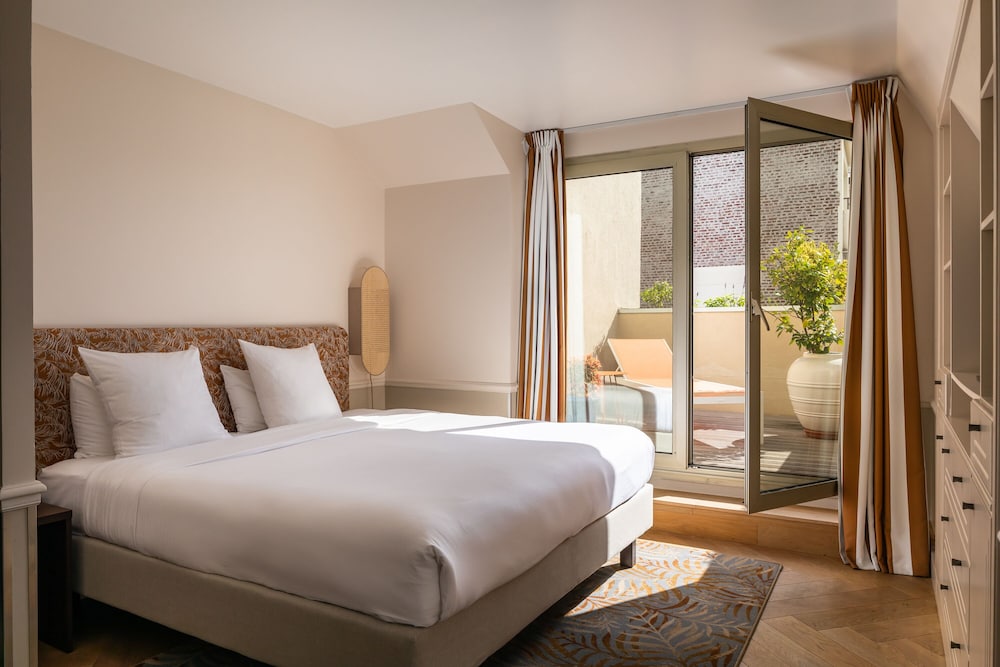 Monceau, Junior Suite, Queen Bed, Eiffel View, Terrace