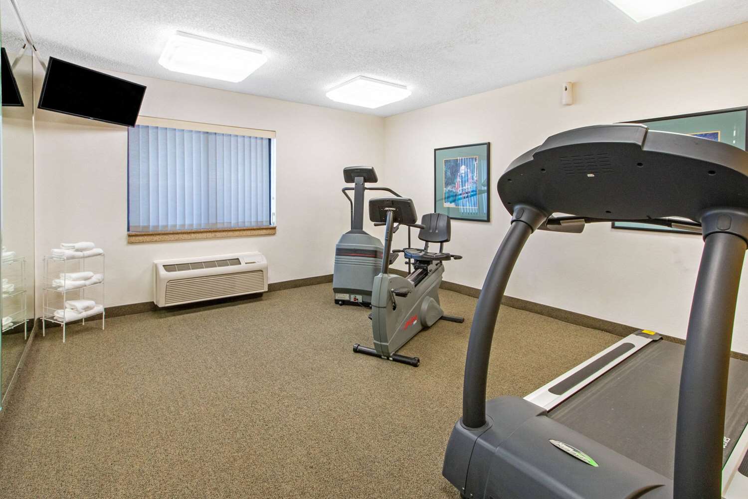 La Quinta Inn & Suites by Wyndham Albuquerque Journal Ctr NW 27/49