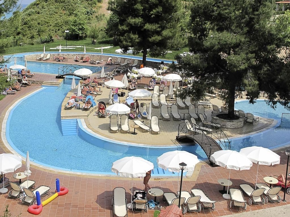 Zeus Eleva Kassandra Lagoon 35/42