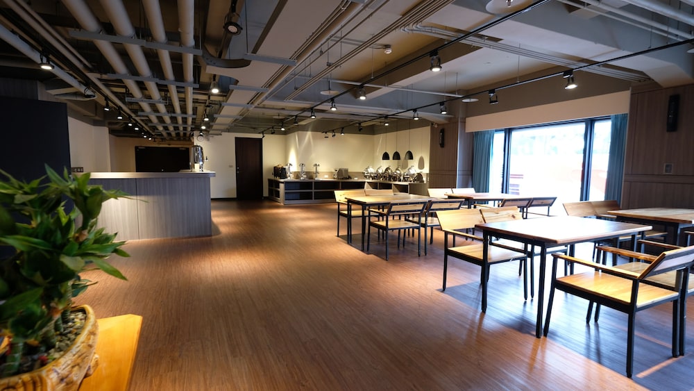 CHIILIH HOTEL- Su ao 12/18