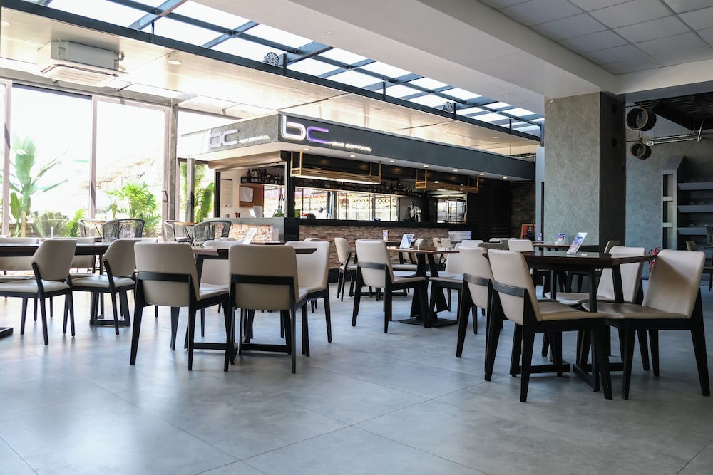 Hotel He Wang 30/48