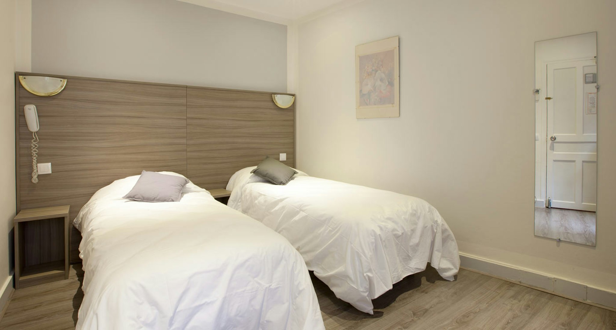 PANAM HOTEL PARIS GAMBETTA (ex Superhotel) 26/50