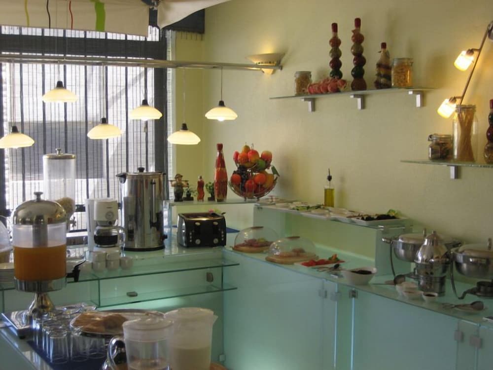 Crystal Suites 22/25
