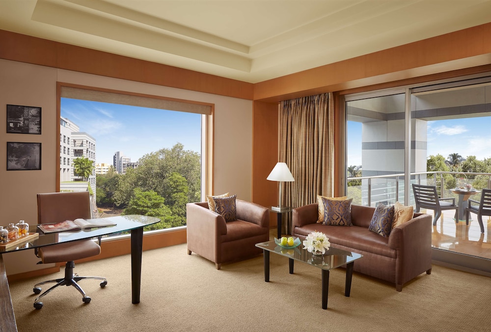 Grand Hyatt Mumbai Hotel and Residences 53/75