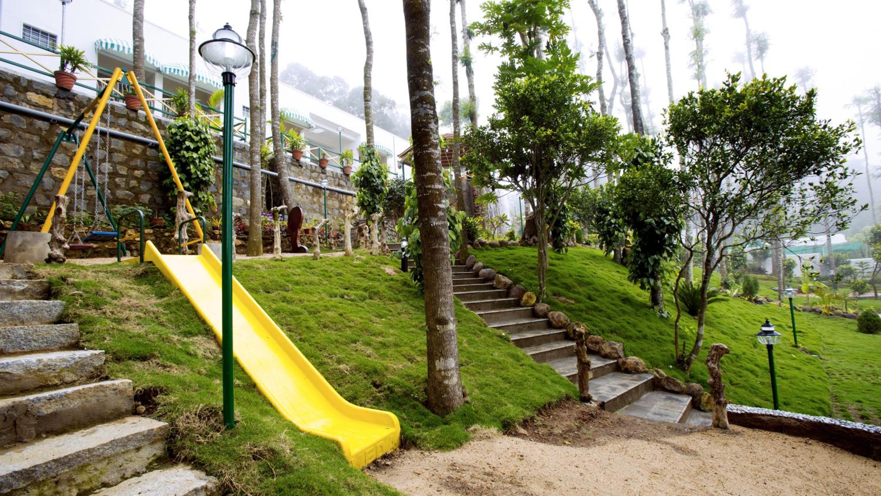 Happy Nest Resort 12/33