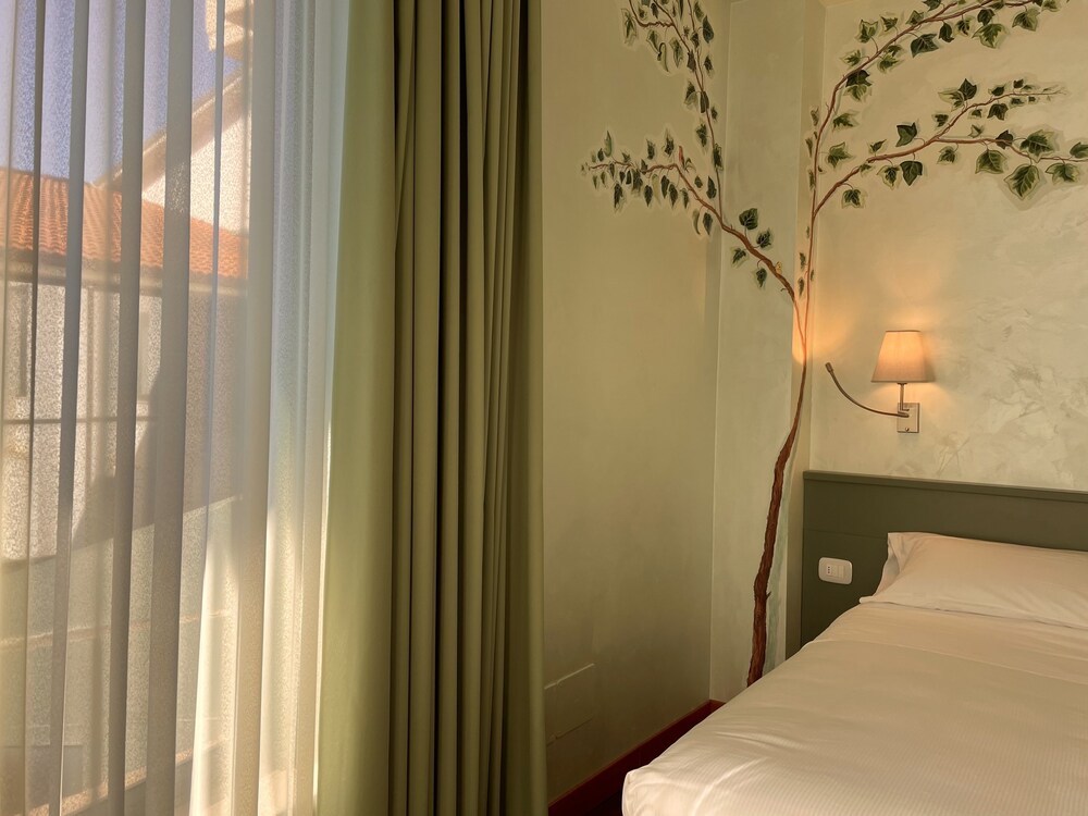 Hotel Meeting Santacroce 33/53