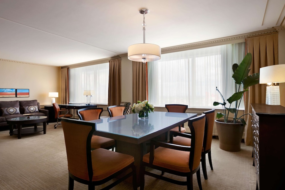 Fairmont Winnipeg 59/69