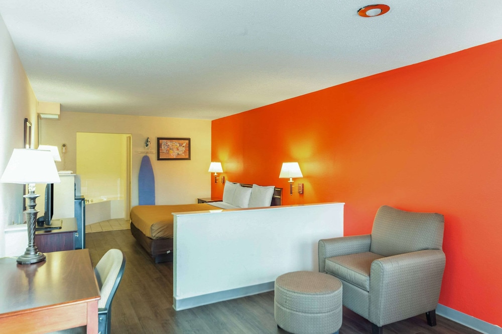 Econo Lodge Laurel, MS 28/31