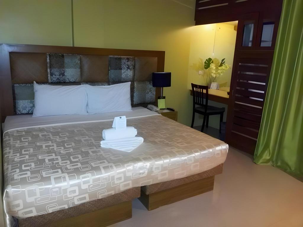 Urban Manor Hotel 20/48