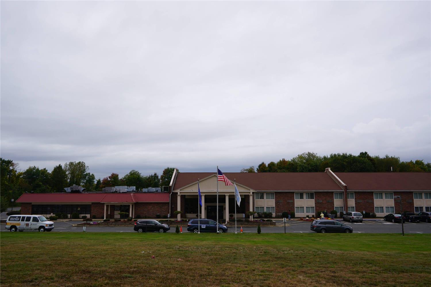 Rodeway Inn & Suites East Windsor CT 43/44