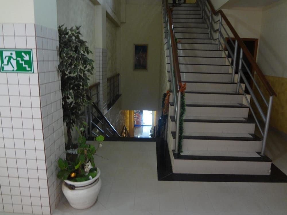 Hotel Sandis 24/37