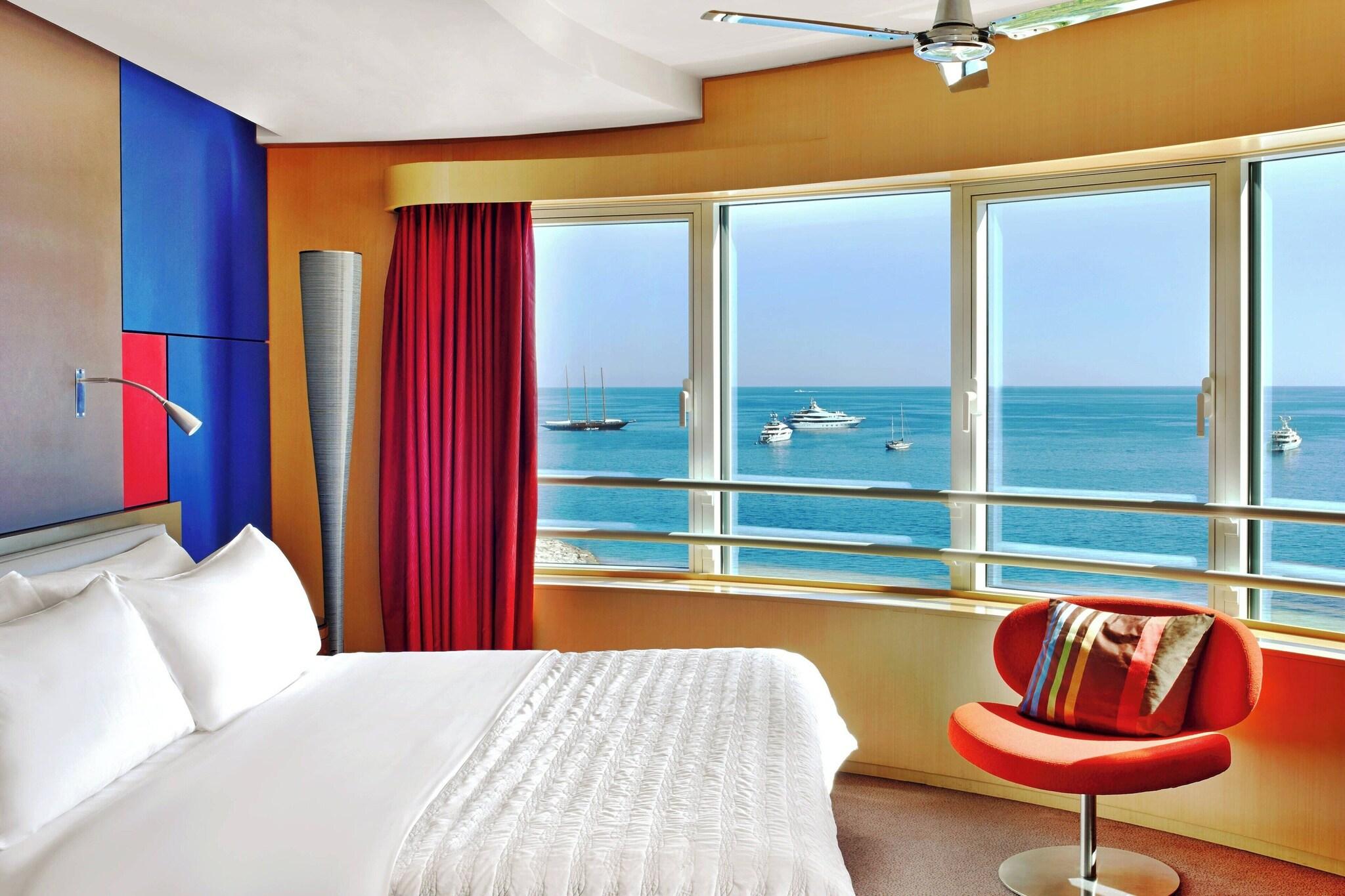 Suite, King Bed