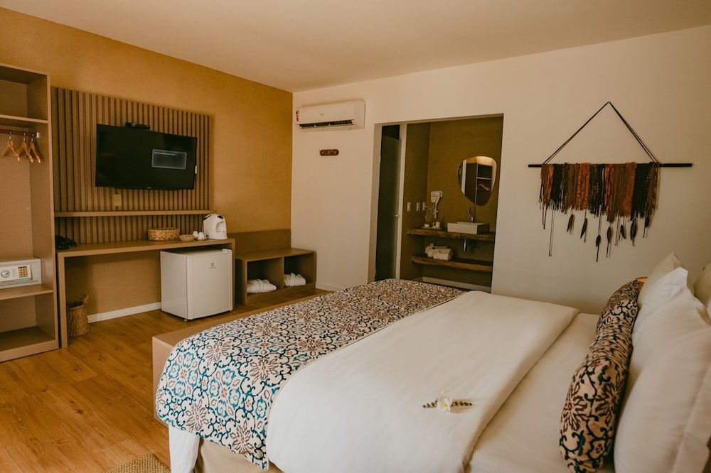 Dolphin Villa Hotel 8/50