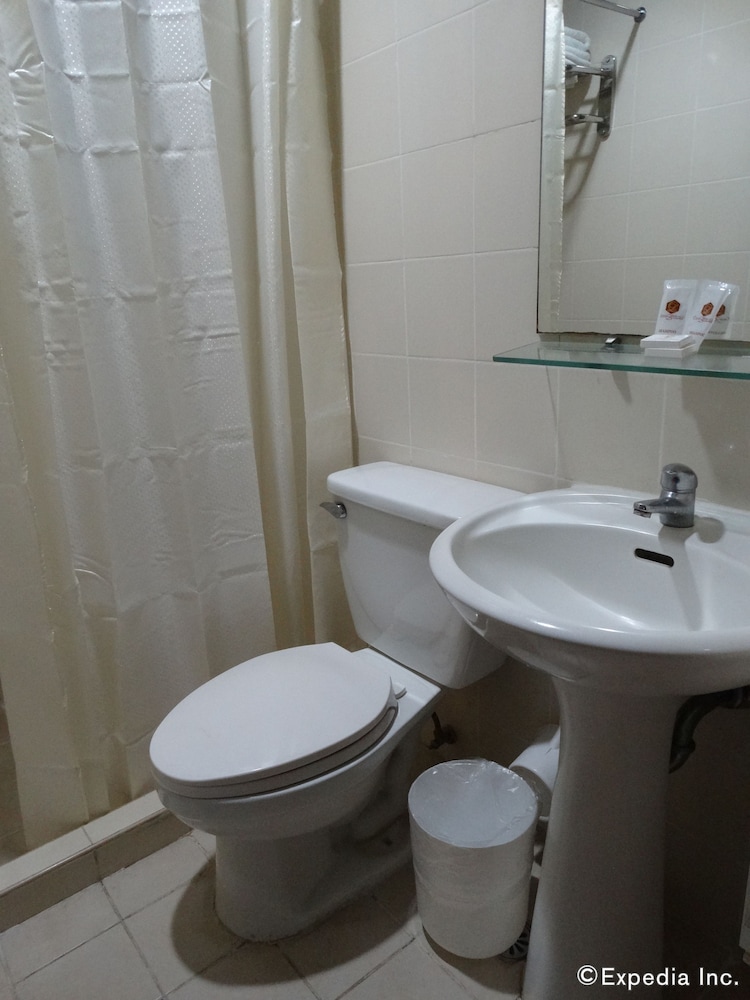 Casa Leticia Business Inn 56/57