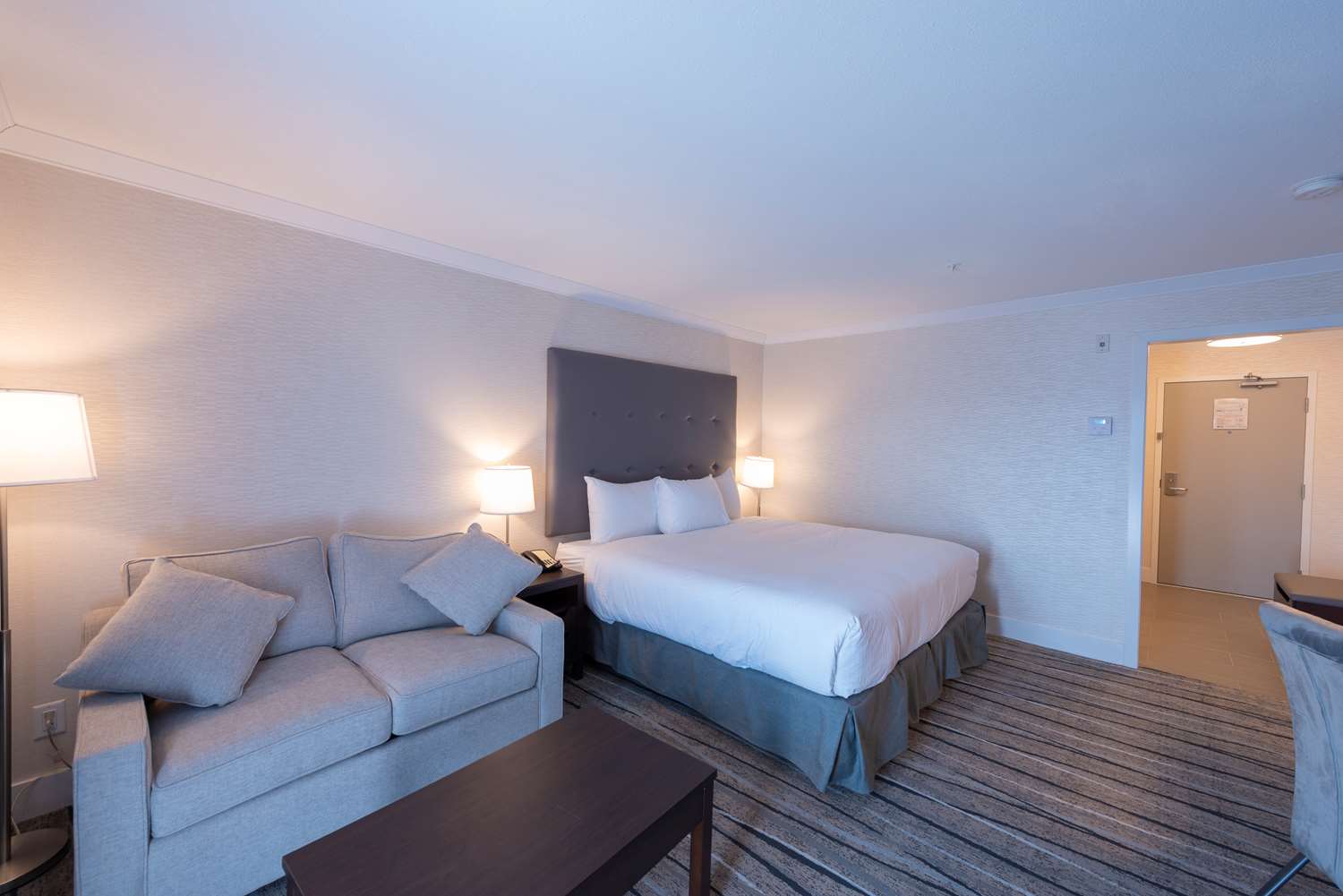 Executive, Suite, King Bed, Sofa, Balcony