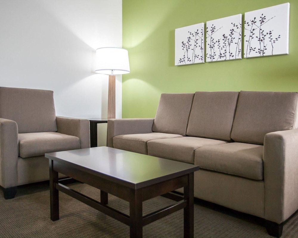 Sleep Inn Suites Gulfport 25/34