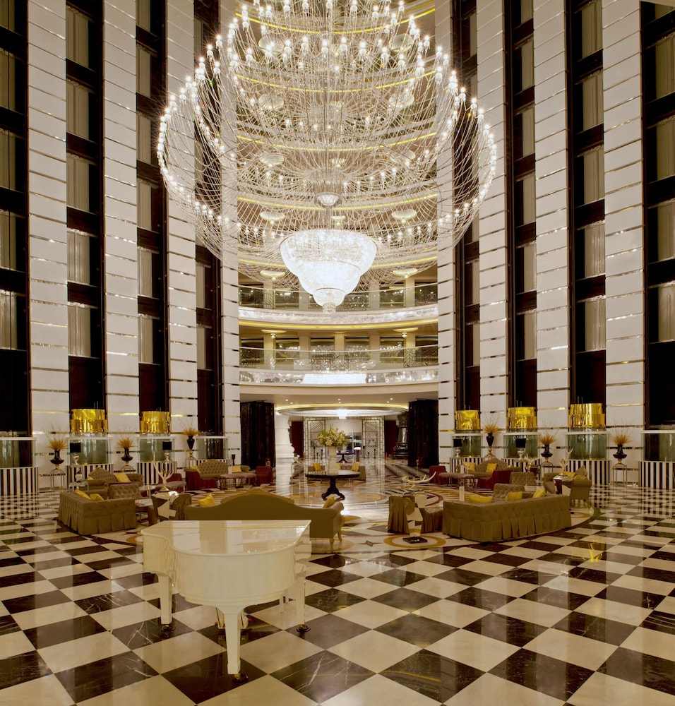 Delphin Imperial 12/60