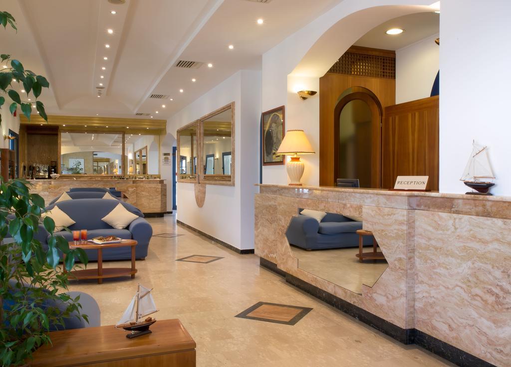 Hotel Ascot 10/56